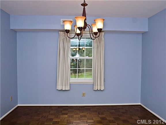 5th image of 811 Old Pine Ln