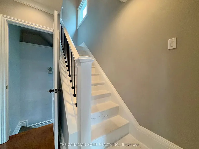 71 English St — Photo 19