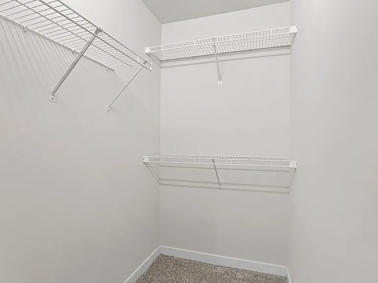 979 Wisdom Rd — Photo 24