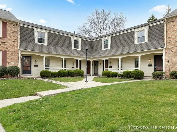 2436 Cranden Dr SE, Grand Rapids, MI 49506