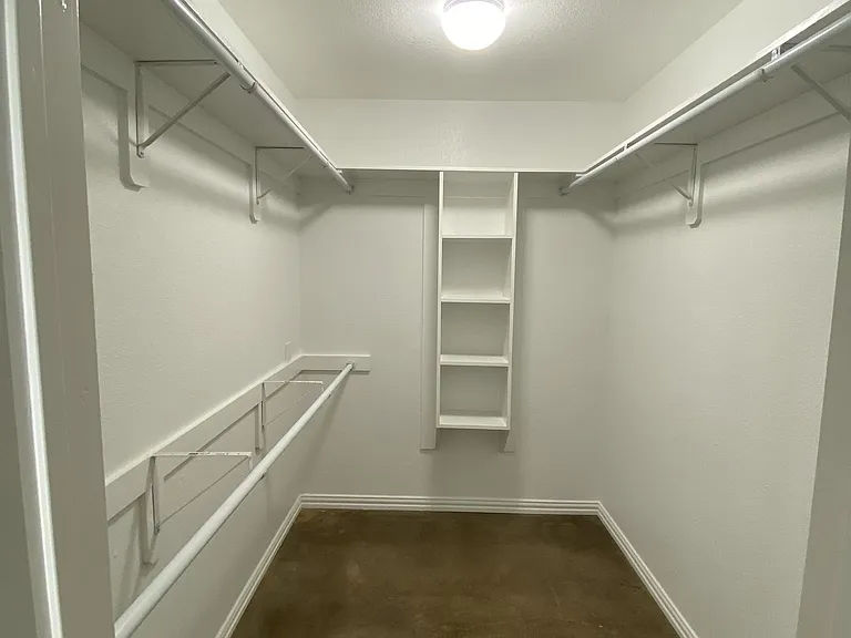 1017 S Scullin Ave — Photo 5