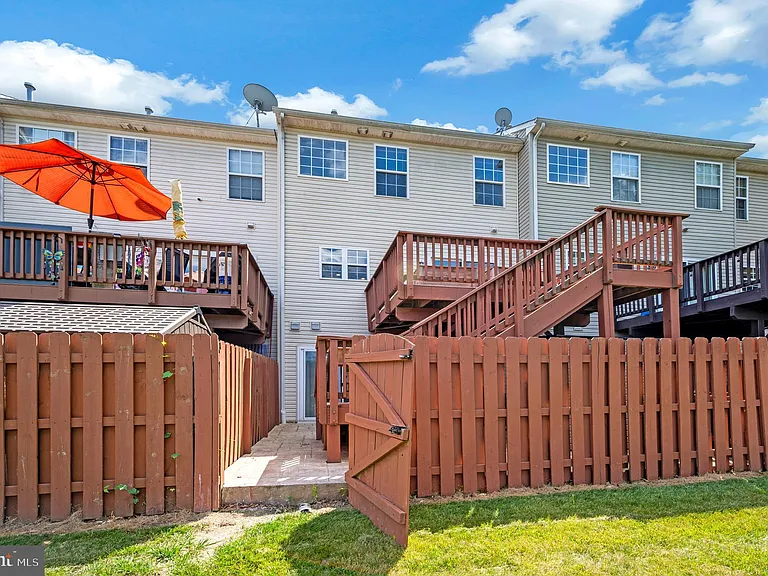 104 Stingray Ct — Photo 46