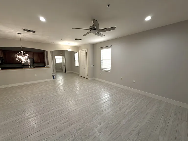 4361-901 Lazio Way — Photo 10