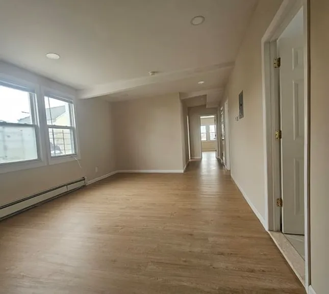 20 Monroe St #3 — Photo 4