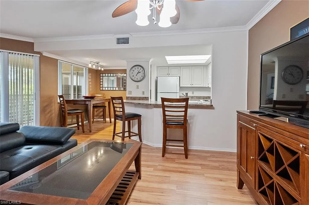 1 bed, 1.0 bath, 684 sqft, $1,550 — Photo 4