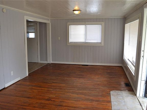 5th image of 725 Sayre Ave