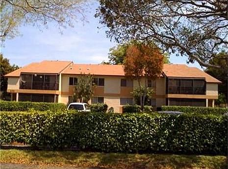 1st image of 405 Gardens Dr APT 203
