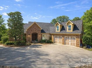 27 Wateree Key Ct, Winnsboro, SC 29180