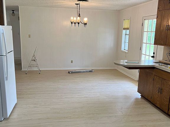 4th image of 208 County Road 173