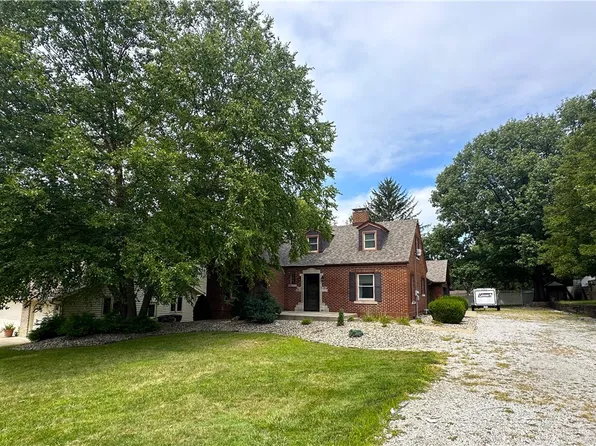 9 W Liberty Ln, Danville, IL 61832