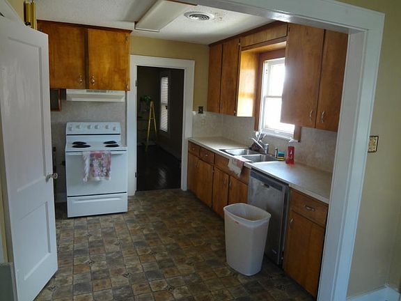 5th image of 530 Southern St