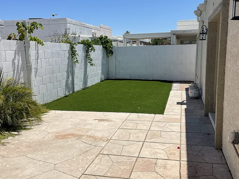 1014 E Michelle Dr — Photo 21