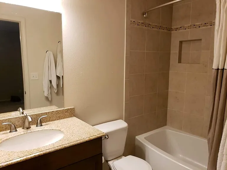 1455 Sommer St — Photo 5