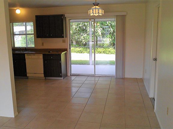 4th image of 342 Orange Dr NW