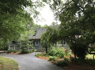 19 Bishop Rd, Rochester, MA 02770