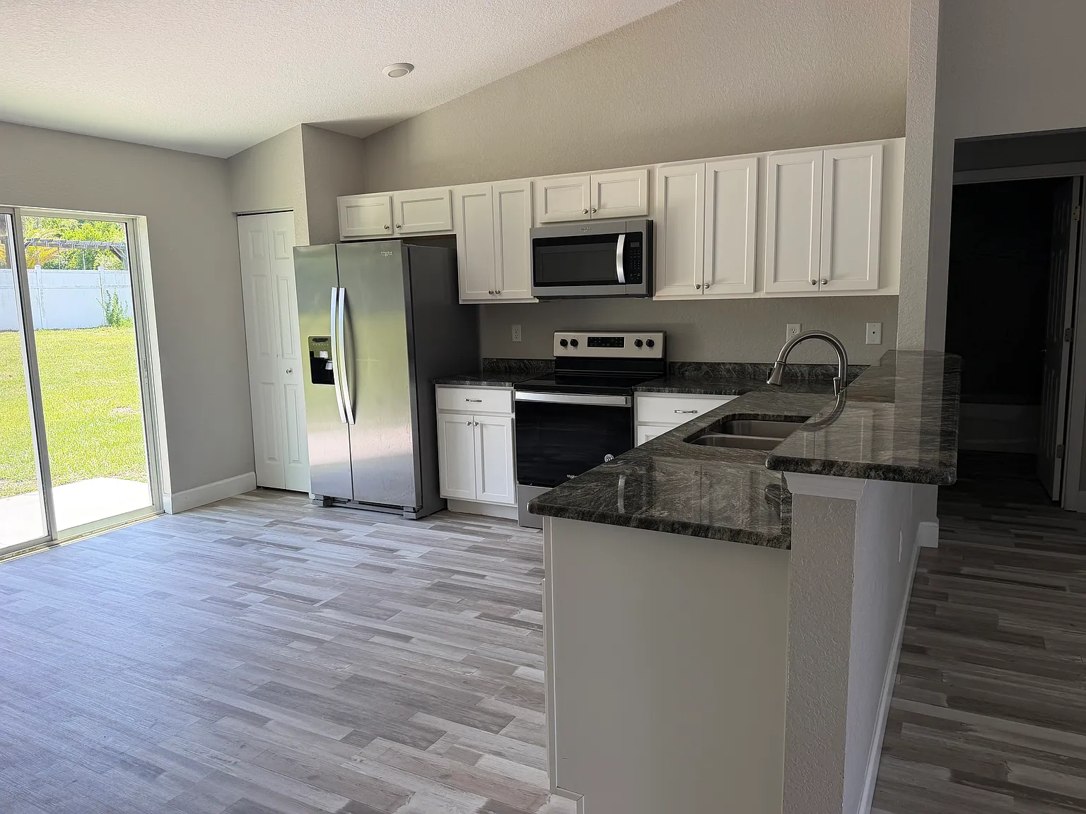 3 bed, 1315 sqft, $1,750 — Photo 4