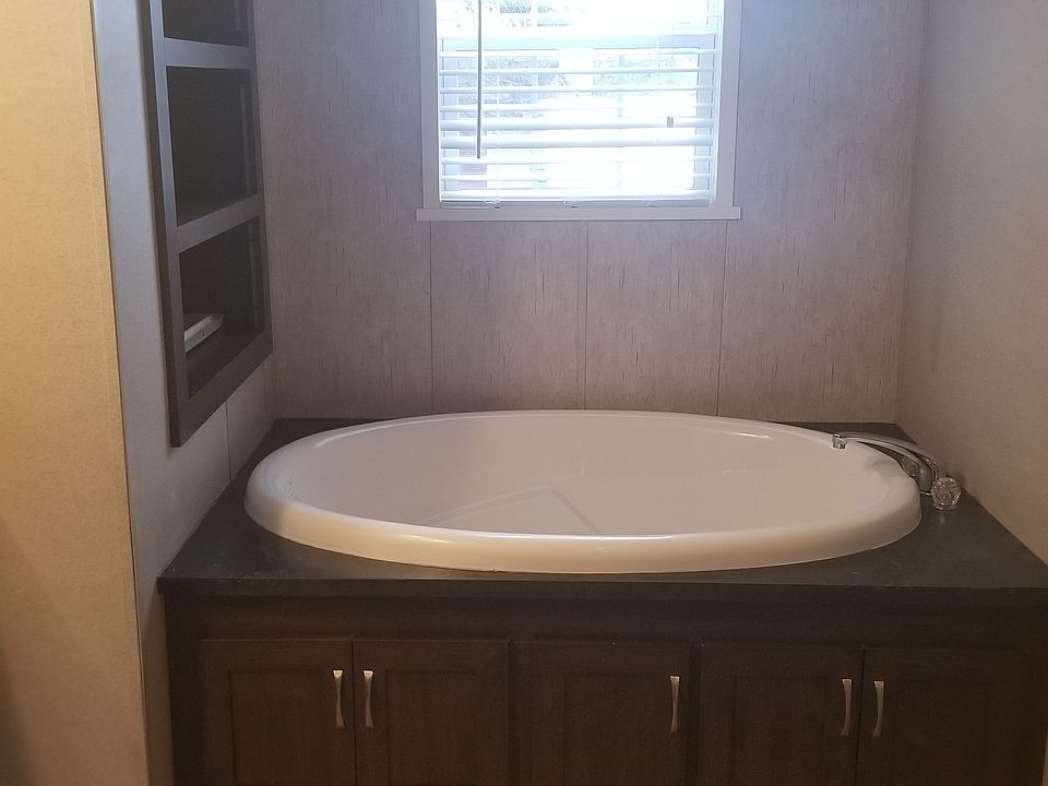 2nd image of 8056 Harbour Dr #832