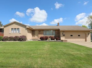 3080 Louise Rita Ct, Youngstown, OH