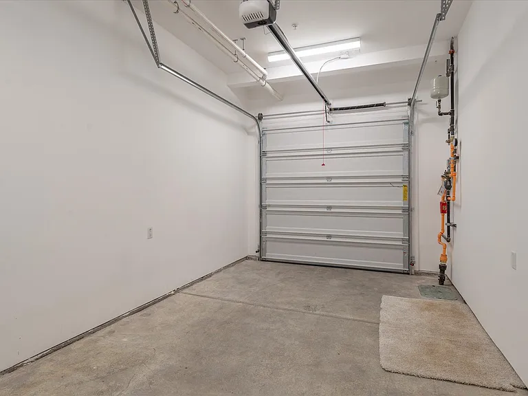 9560 Parker Ln — Photo 23
