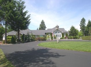 353 Hixson Dr, Grants Pass, OR 97526