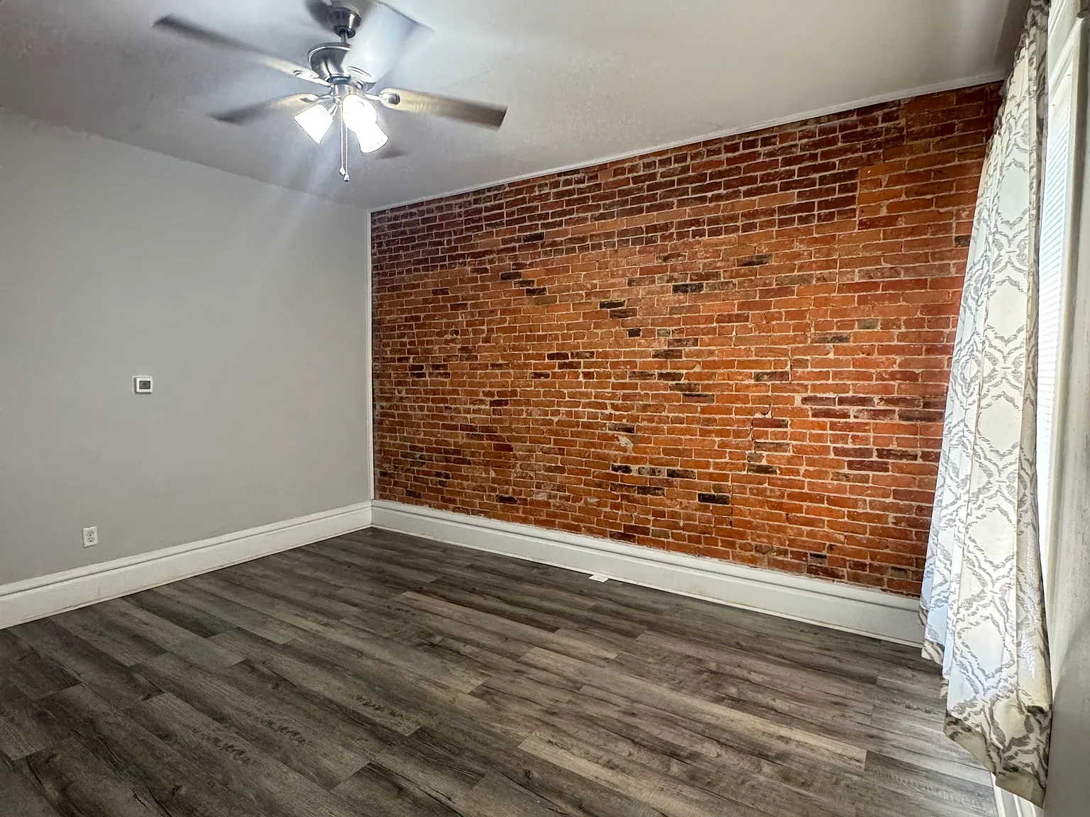 2 bed, 1250 sqft, $1,515 — Photo 4
