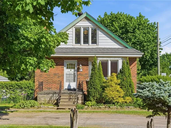 352 Parkside Dr, Hamilton, ON L0R 2H0