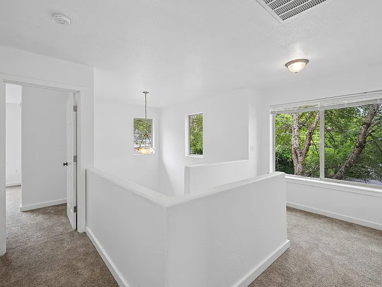 Roberts Court Townhomes — Photo 22