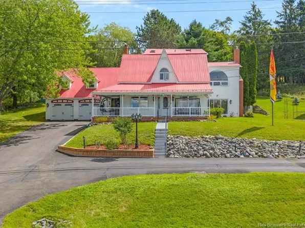 504 Gondola Point Rd, Quispamsis, NB E2E 1E4
