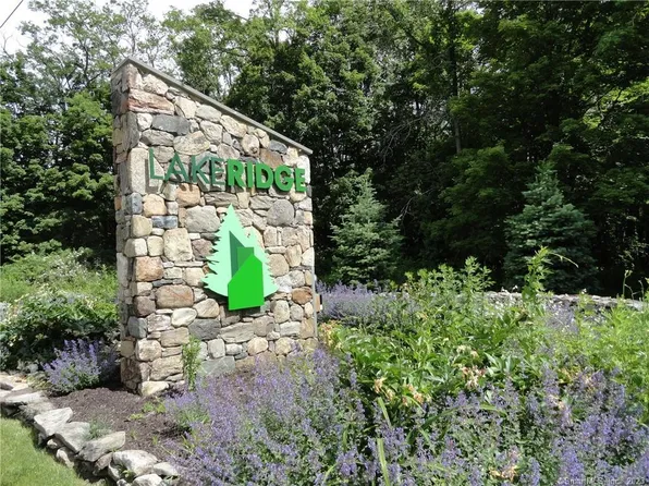 70 Woodside Circle #70, Torrington, CT 06790