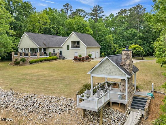 4th image of 625 Rum Creek Rd