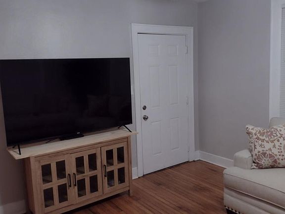 4th image of 2226 Bailey Dr