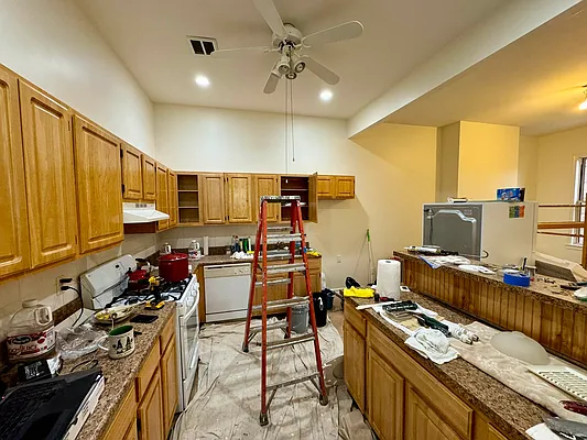 Rented by Amorelli Realty | media 15