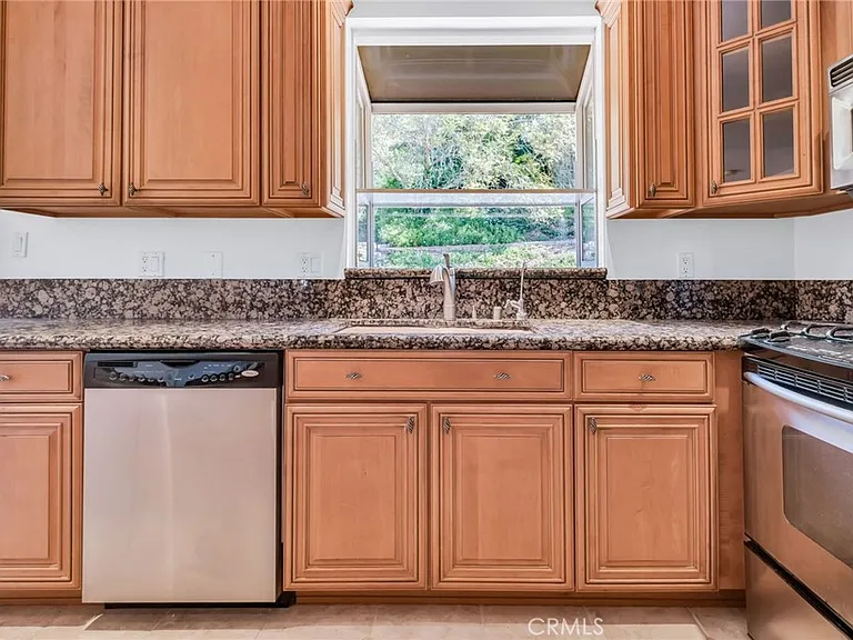 3675 Vigilance Dr — Photo 9