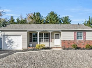 100 Westbrook Dr, Toms River, NJ