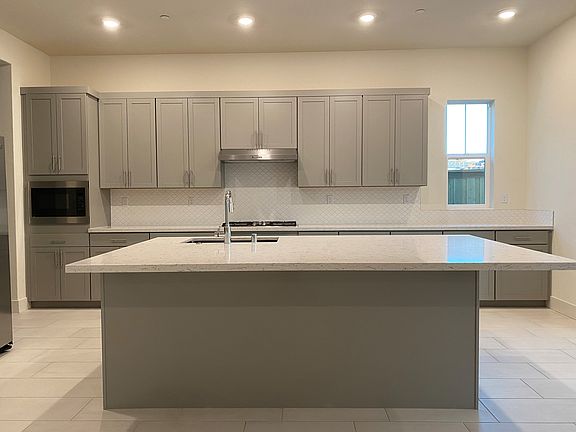 3rd image of 2648 Catspaw Ct