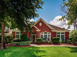 607 Forest Bend Ln, Friendswood, TX 77546