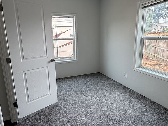 5th image of 1523 SE 162nd Ave Unit 32
