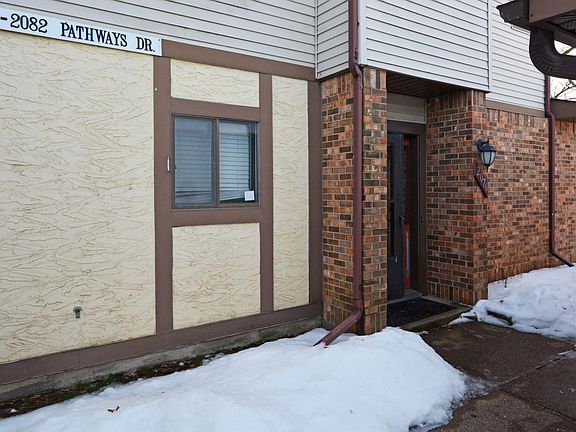 3rd image of 2076 Pathways Dr #1