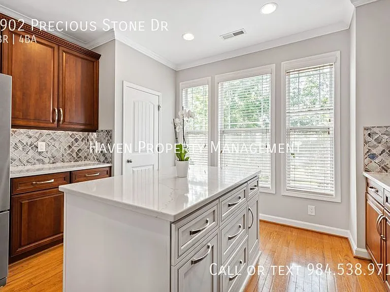 9902 Precious Stone Dr — Photo 10