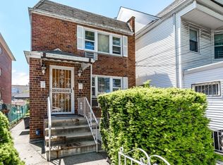 61-44 62nd Ave, Middle Village, NY 11379
