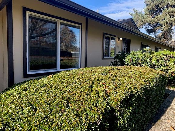 3rd image of 101 Village Dr #101