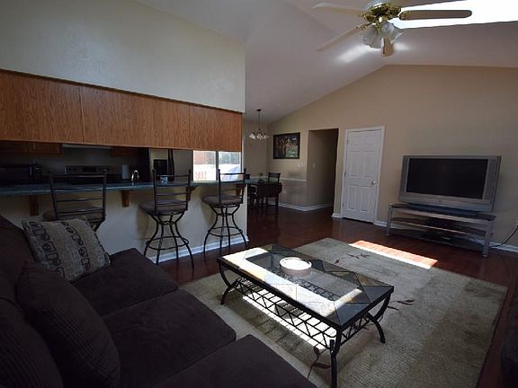 5th image of 1659 McCauley Ave