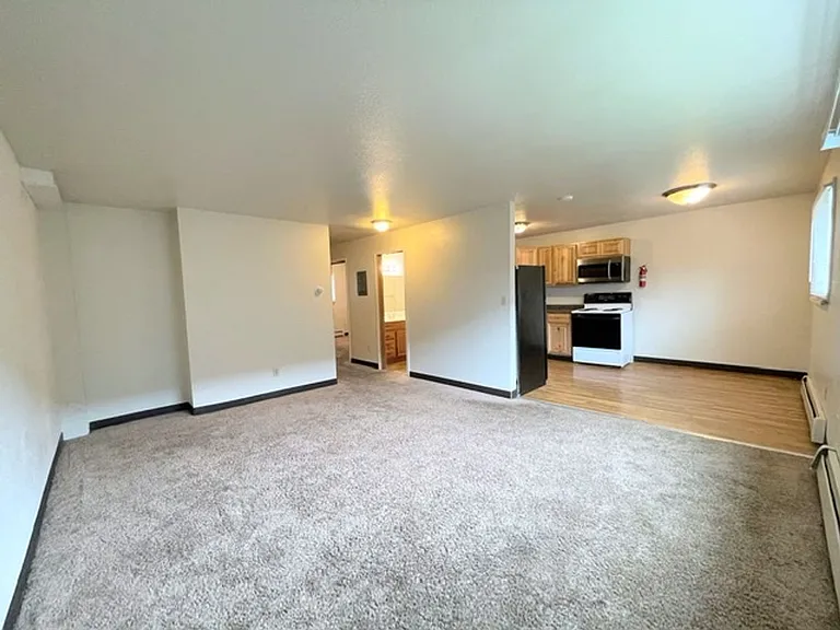 330 Flower St — Photo 9