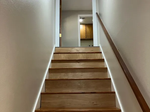 Updated Duplex in West Salem, 187 Stoneway Dr NW, Salem, OR 97304