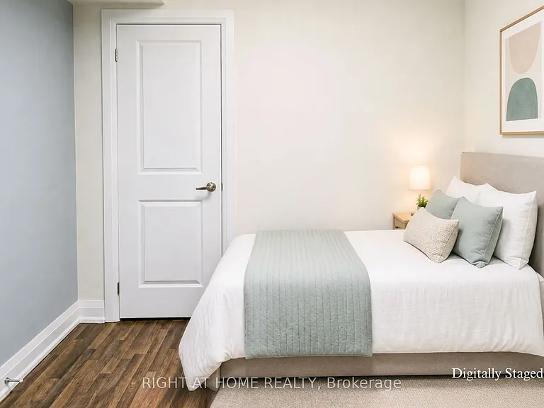 1758 Lawrence Ave W #1 — Photo 31