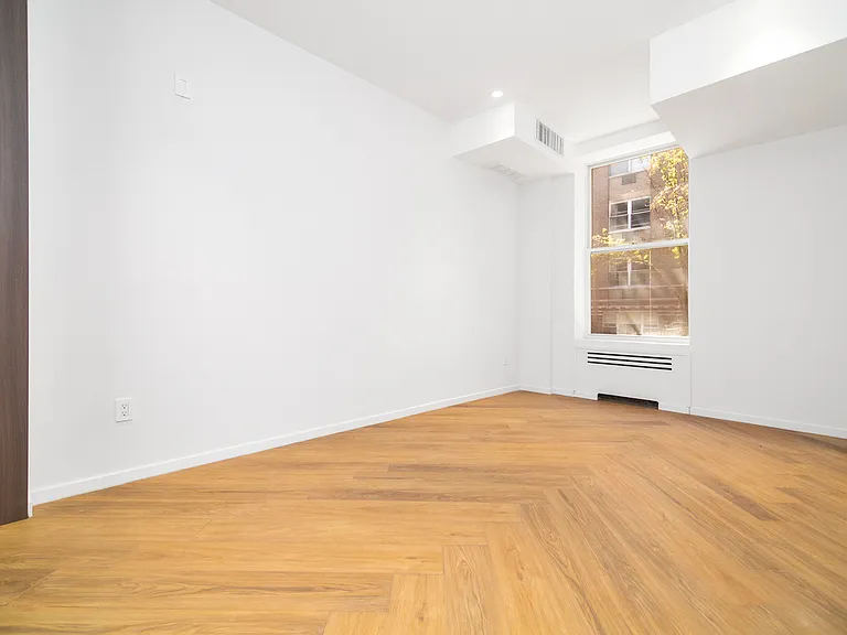 294 Elizabeth St #2A — Photo 3