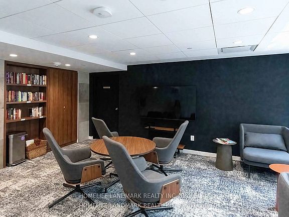 5th image of 71 Simcoe St #1002