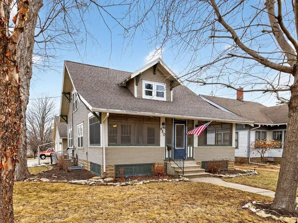 680 W 3rd St, Zumbrota, MN 55992