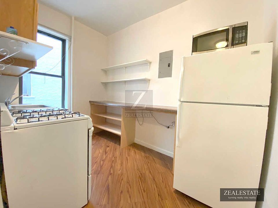 1st image of 260 Pacific St #3R