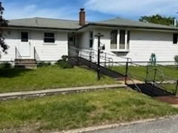 10 Holland St #2, Cranston, RI 02920